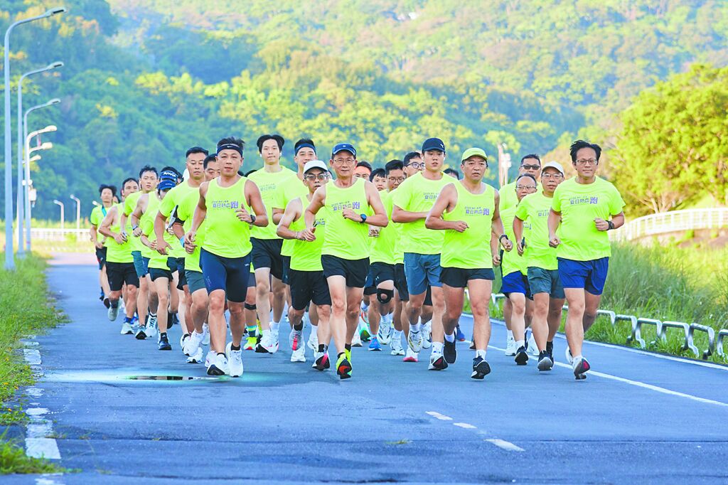 【中國時報】凝聚創三贏 康軒夏日熱血跑  全體累計跑地球7.